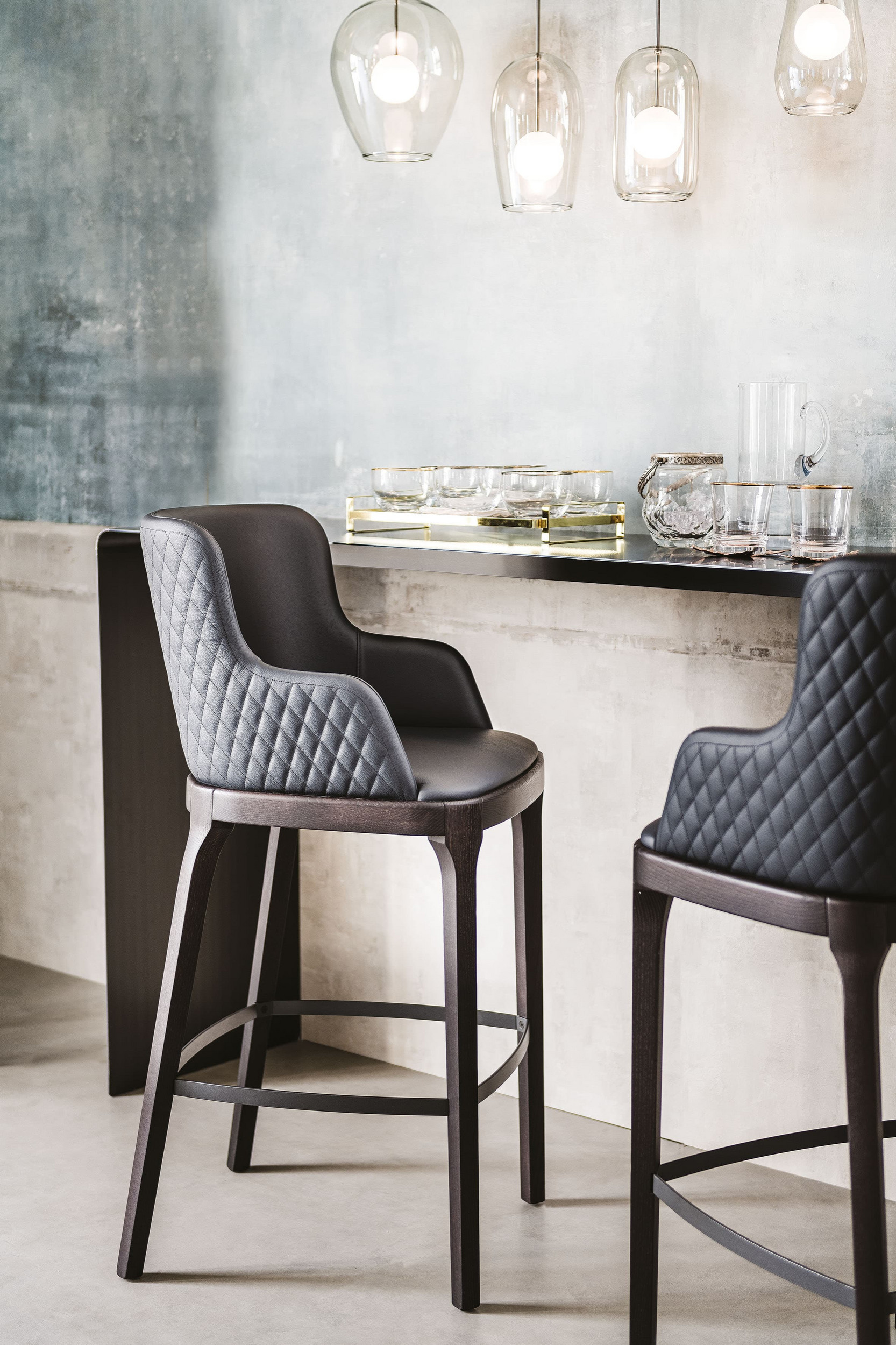 %D0%91%D0%90%D0%A0+%D0%A1%D0%A2%D0%9E%D0%9B+CATTELAN+ITALIA%2C+%D0%BC%D0%BE%D0%B4.+MAGDA+COUTURE